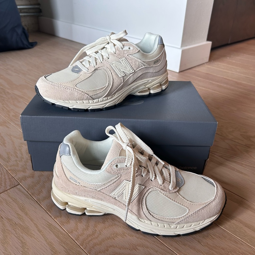 New Balance Women's 2002R Sneakers!